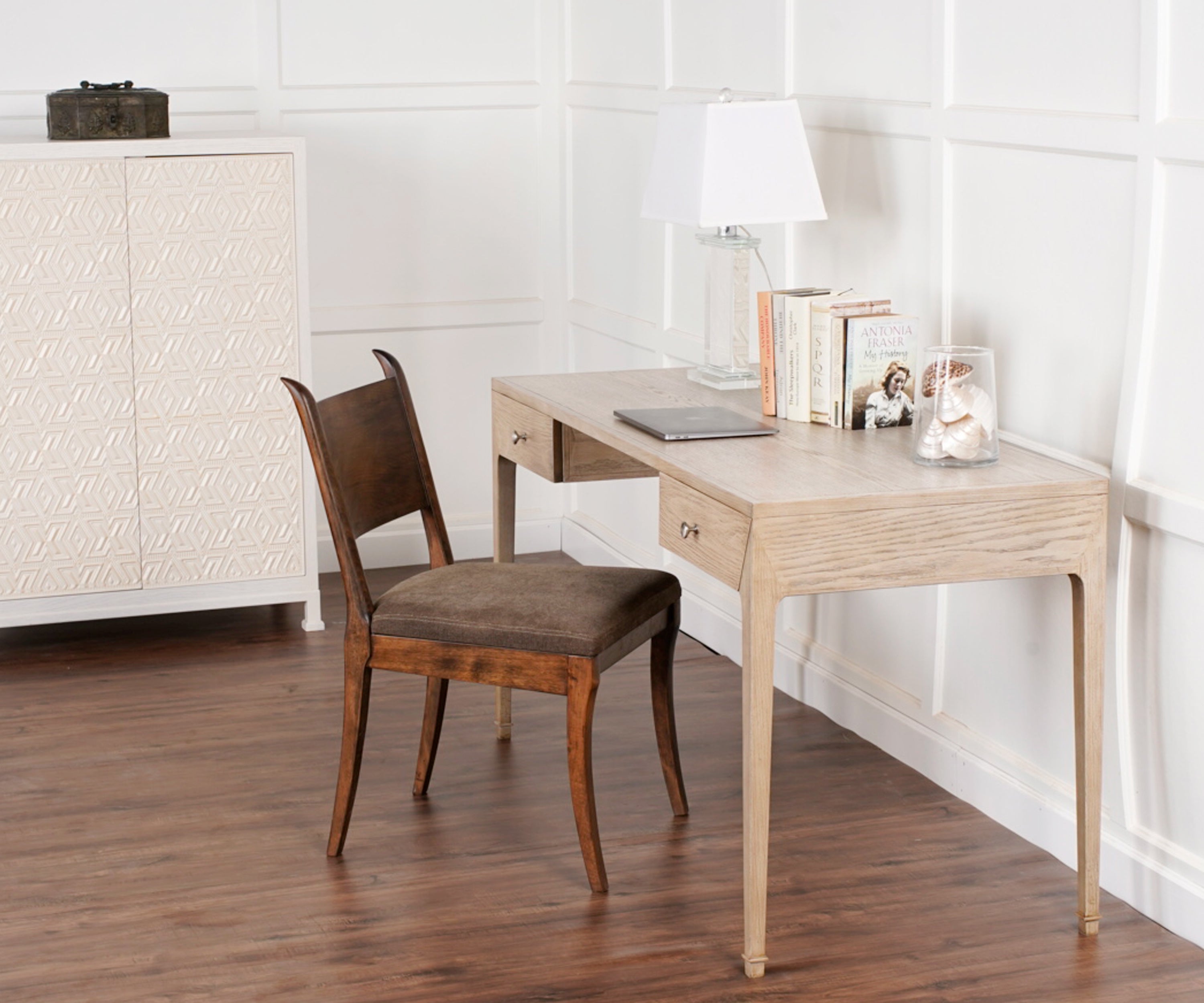 PAULINE CHAIR